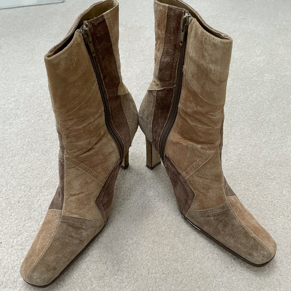 lei Women's Patchwork Suede Heeled Ankle Boots in Brown and Tan